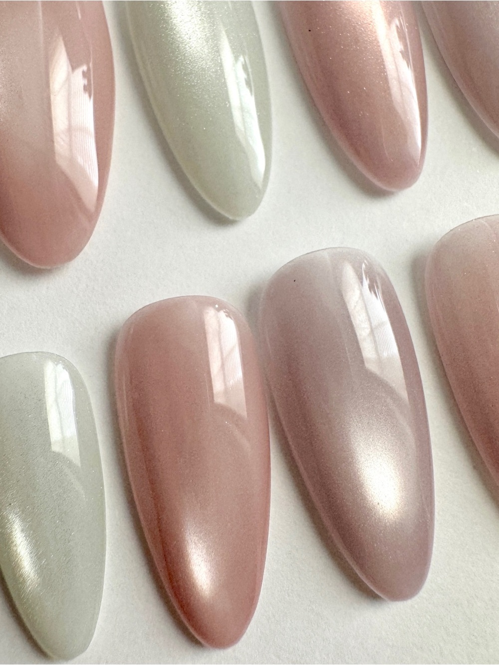 Pearlescent Pink Spectrum Press-On Nail Set - Picture 2 of 5
